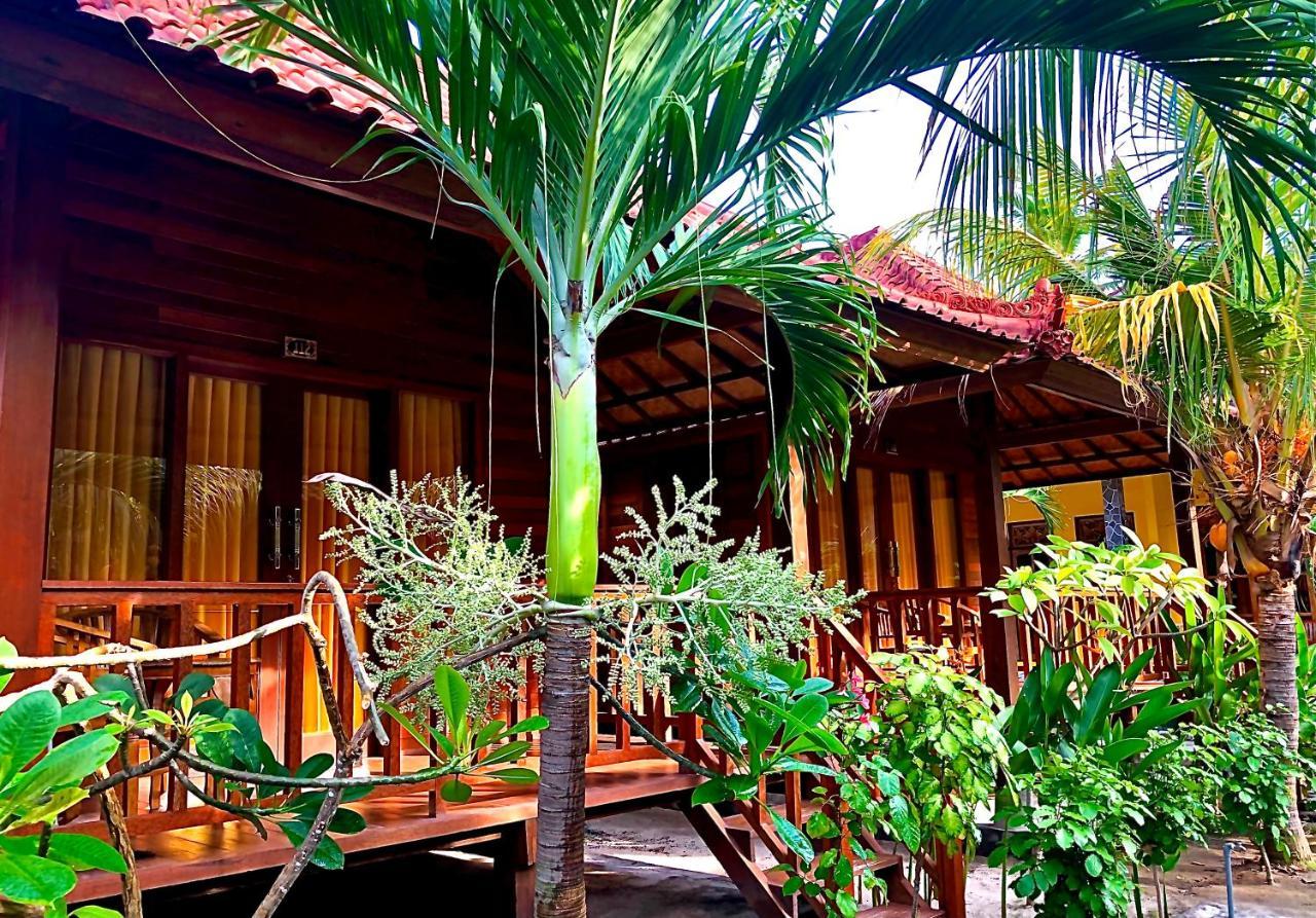 Lembongan Tropical Guesthouse Exterior photo