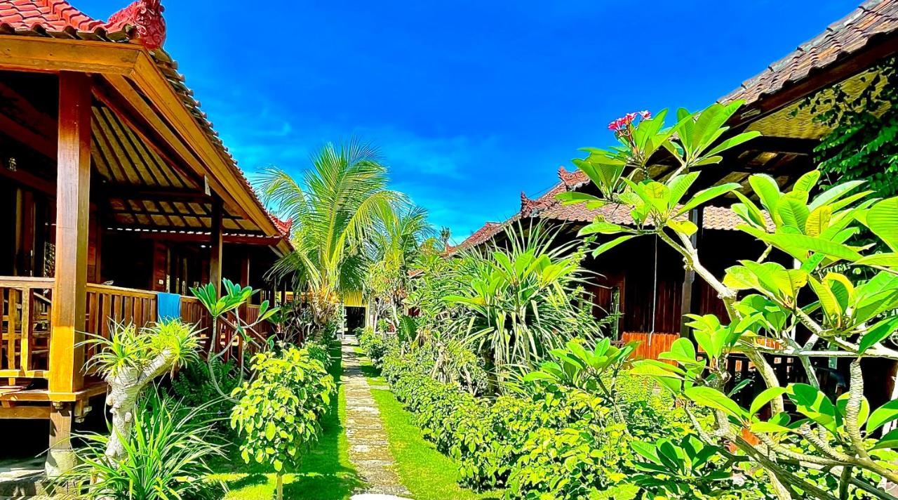 Lembongan Tropical Guesthouse Exterior photo