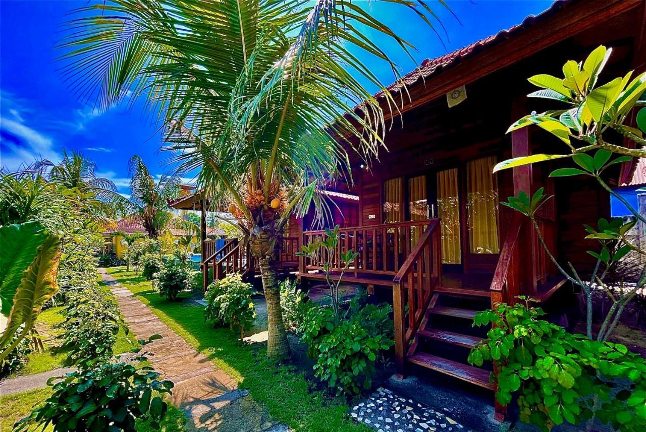 Lembongan Tropical Guesthouse Exterior photo