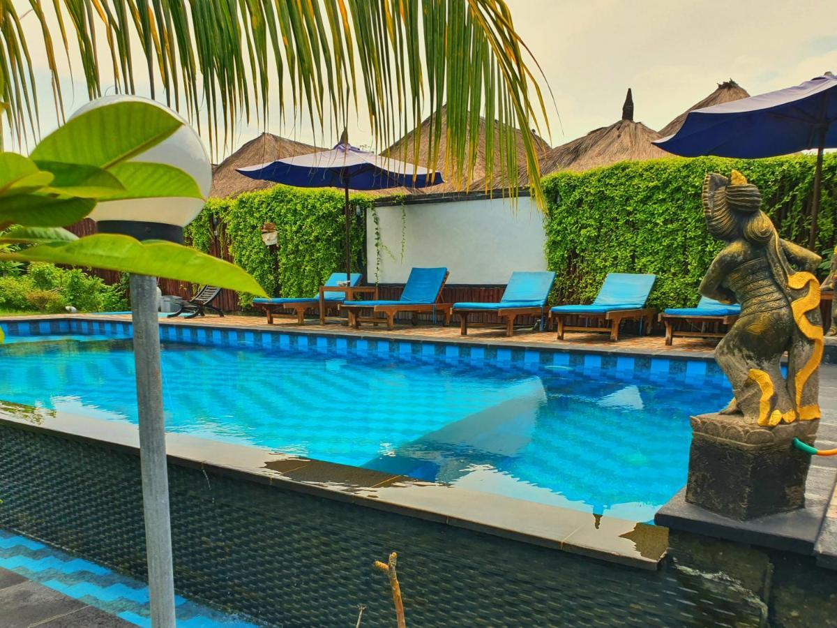 Lembongan Tropical Guesthouse Exterior photo