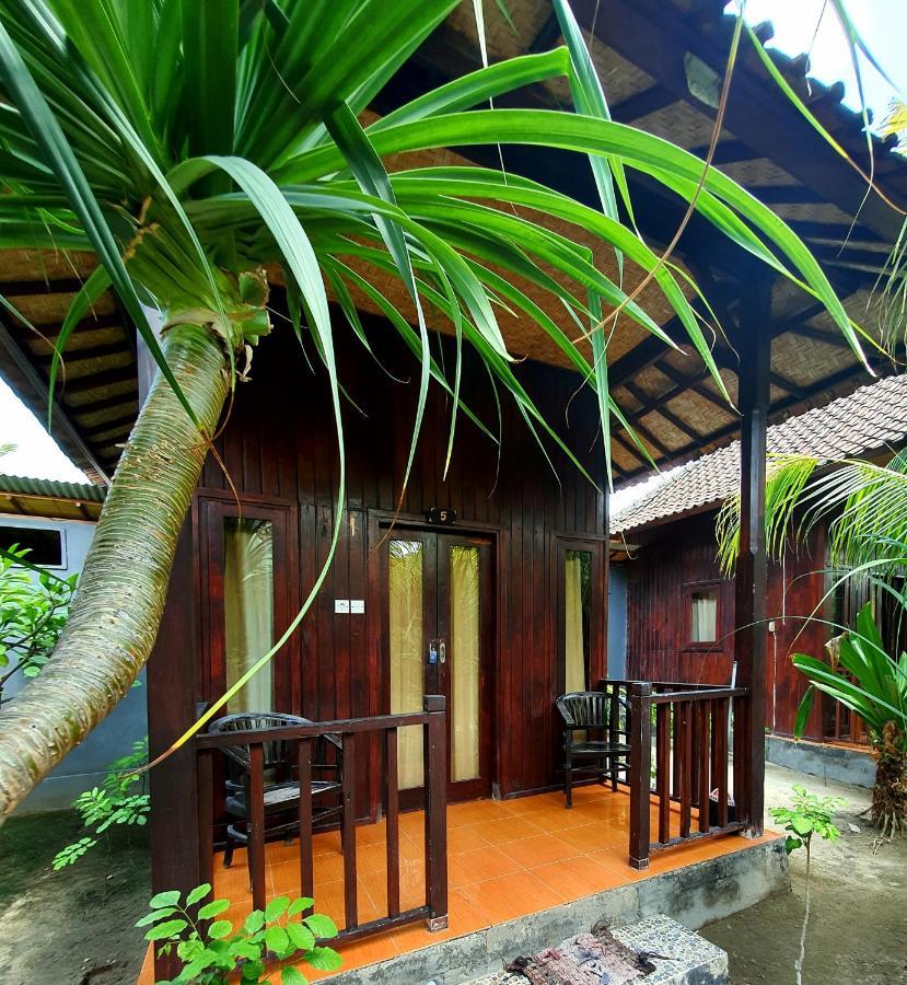 Lembongan Tropical Guesthouse Exterior photo